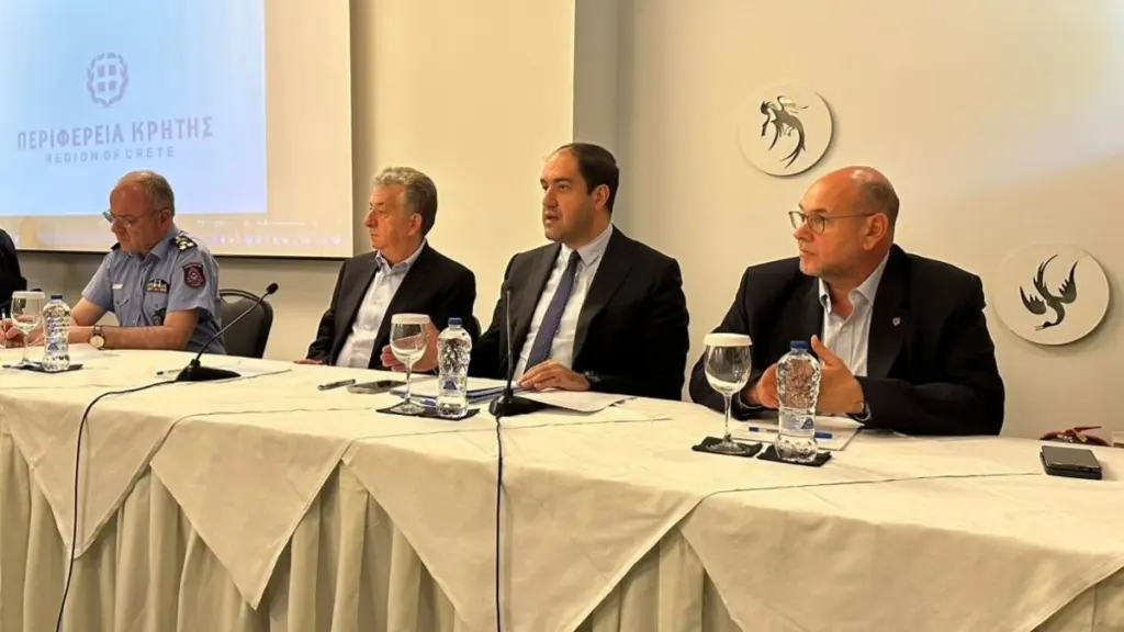 Υπουργείο Πολιτικής Προστασίας: Σύσκεψη υπό τον Κεφαλογιάννη για την προετοιμασία της αντιπυρικής περιόδου στην Κρήτη