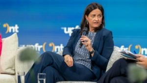 Νίκη Κεραμέως: Δεν θεσπίζουμε 13ωρη εργασία – Μύθος το αφήγημα περί εργασιακού μεσαίωνα