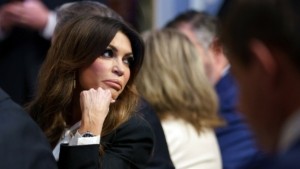 “Πάγωσε” ο διορισμός της Κίμπερλι Γκιλφόιλ στην πρεσβεία των ΗΠΑ στην Ελλάδα