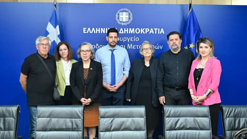 Κυρανάκης: Συνάντηση με συγγενείς θυμάτων τροχαίων – “Αποφασισμένοι να δράσουμε για τη μείωση των θανατηφόρων τροχαίων”