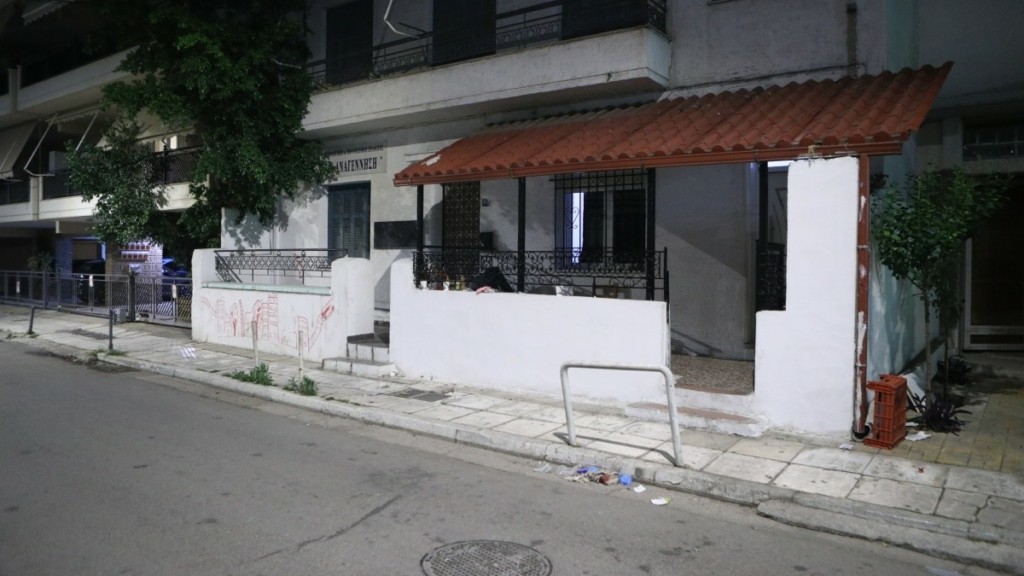 Τρόμος στον Κολωνό: Επεισόδιο με πυροβολισμούς ανάμεσα σε Ρομά – Τραυματίστηκε ένας 17χρονος