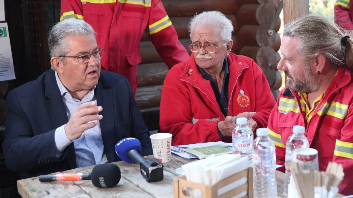 Κουτσούμπας στο πυροφυλάκιο Καισαριανής: Το κράτος να πάρει όλα τα αναγκαία μέτρα για την πυροπροστασία