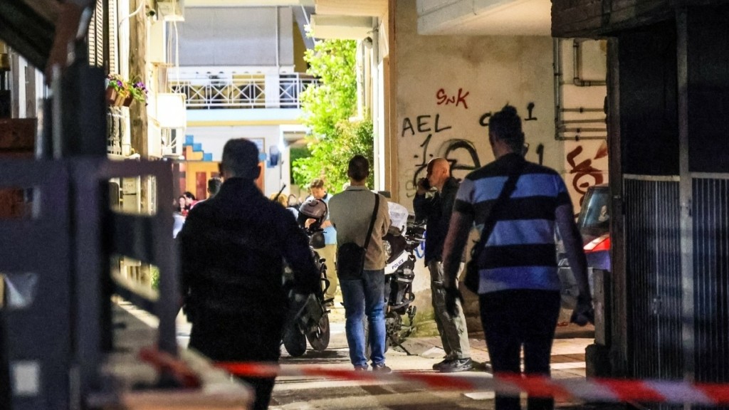 Λάρισα: 21χρονος δολοφόνησε τη μητέρα του και προσπάθησε να εξαφανίσει το πτώμα με συνεργό τον ξάδερφό του (pics)