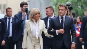 Κάντας Όουενς: “Απαιτώ να εξεταστεί η Μπριζίτ Μακρόν από γιατρό για να αποδείξει το φύλο της”