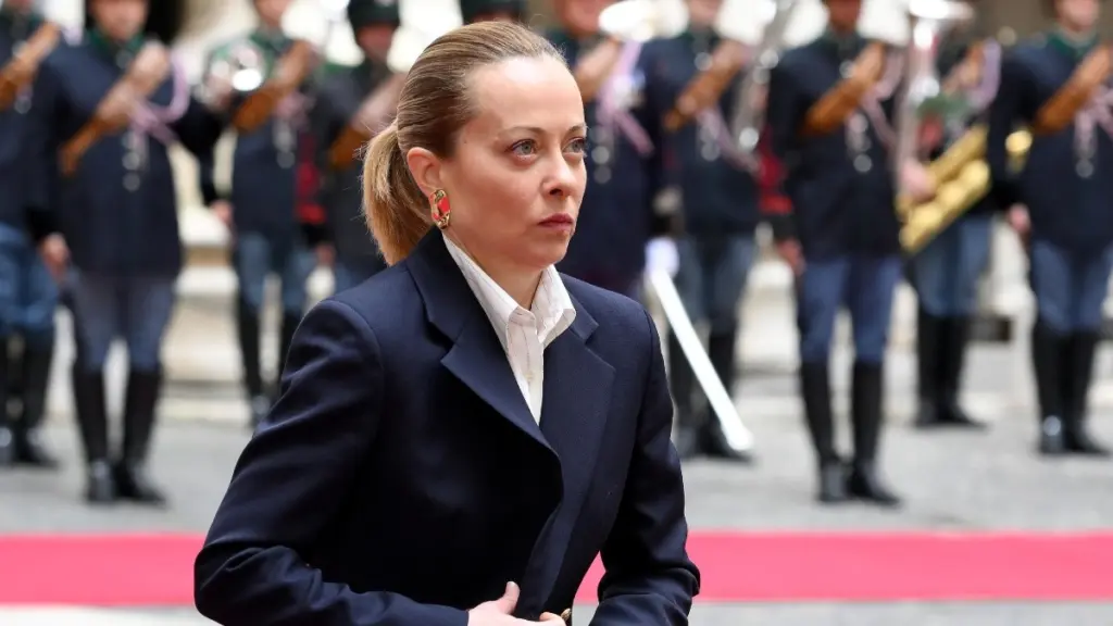 Μελόνι: Θέλει να είναι πάλι υποψήφια πρωθυπουργός και να κάνει «τη Δύση ξανά σπουδαία»