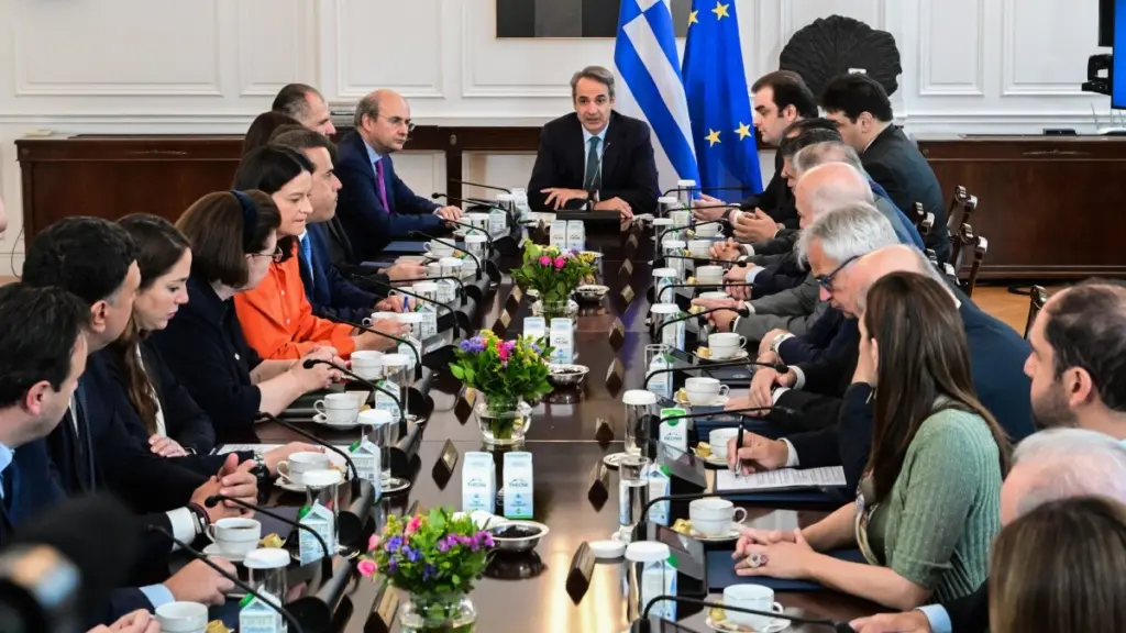 Τα θέματα που συζητήθηκαν στο υπουργικό συμβούλιο υπό την προεδρία του Μητσοτάκη