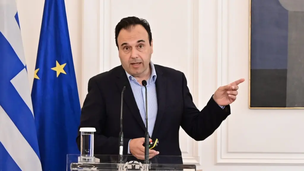Παπαστεργίου: “Ο προσωπικός αριθμός είναι μια λύση πληροφορικής – Δεν είναι θέμα μεταφυσικής ή σκοτεινού υπόκοσμου”