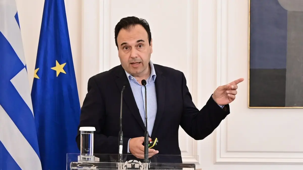 Παπαστεργίου: “Ο προσωπικός αριθμός είναι μια λύση πληροφορικής – Δεν είναι θέμα μεταφυσικής ή σκοτεινού υπόκοσμου”