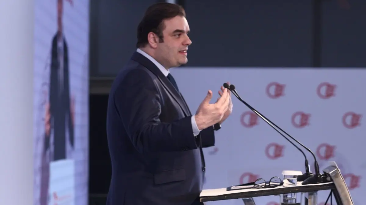 Πιερρακάκης: “Η Ελλάδα σχεδιάζει να αποπληρώσει τα δάνεια από το πρώτο πρόγραμμα διάσωσης 10 χρόνια νωρίτερα”