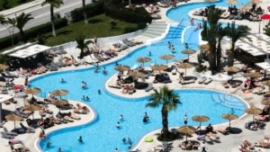 Σαφάρι της εφορίας σε ξενοδοχεία, ταβέρνες και παραλίες με σύγχρονη τεχνολογία και αυστηρές ποινές για τους  παραβάτες