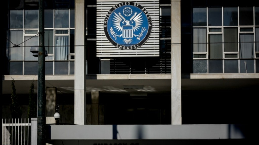 Εργατικό ατύχημα στην αμερικανική πρεσβεία – 30χρονος έπεσε σε φρεάτιο βάθους τριών μέτρων