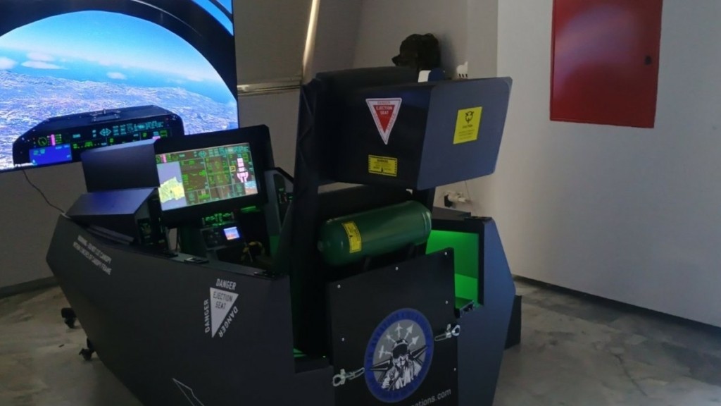 Προσομοιωτής F-35 στην Κρήτη: Μαθητές έγιναν … Ίκαροι (Φωτογραφίες)
