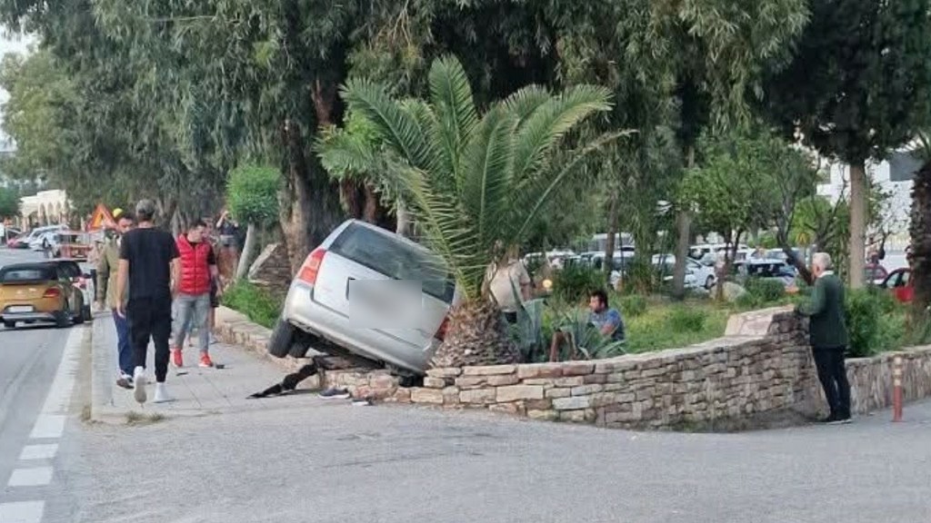Ρόδος: Ζευγάρι Γερμανών παρασύρθηκε από ΙΧ – Ακρωτηριάστηκε η γυναίκα (ΣΚΛΗΡΕΣ ΕΙΚΟΝΕΣ)