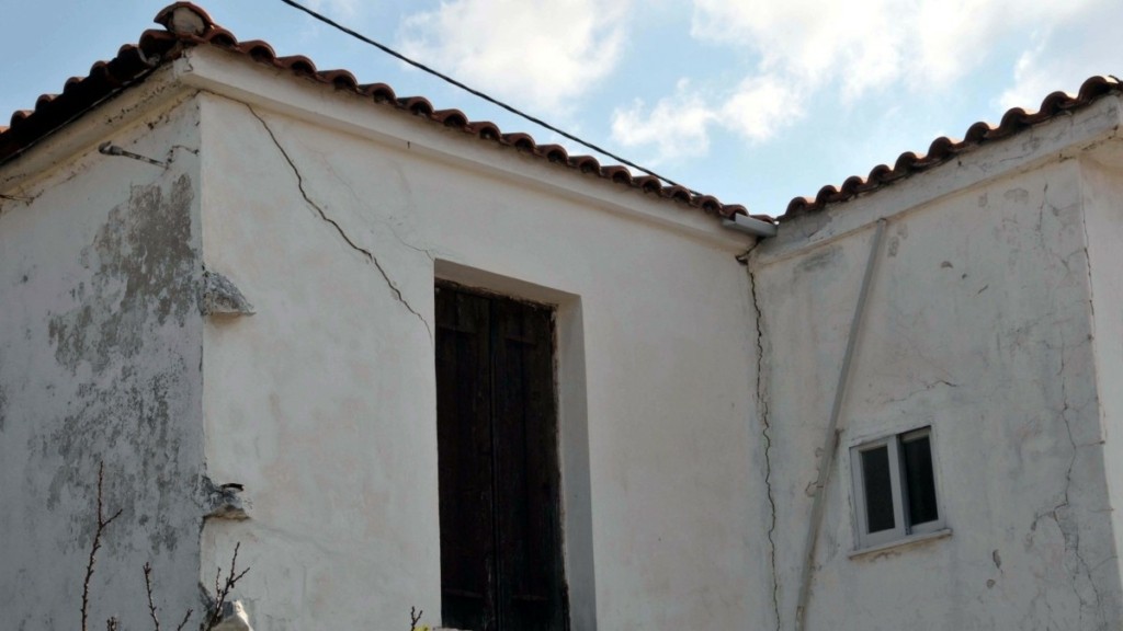 Σεισμοί στην Εύβοια: Ξεκινούν αυτοψίες σε κτίρια – 28 δονήσεις τις τελευταίες ώρες