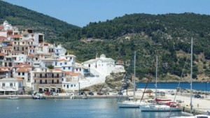 Η Σκόπελος στην κορυφή της λίστας προορισμών με κινηματογραφική λάμψη
