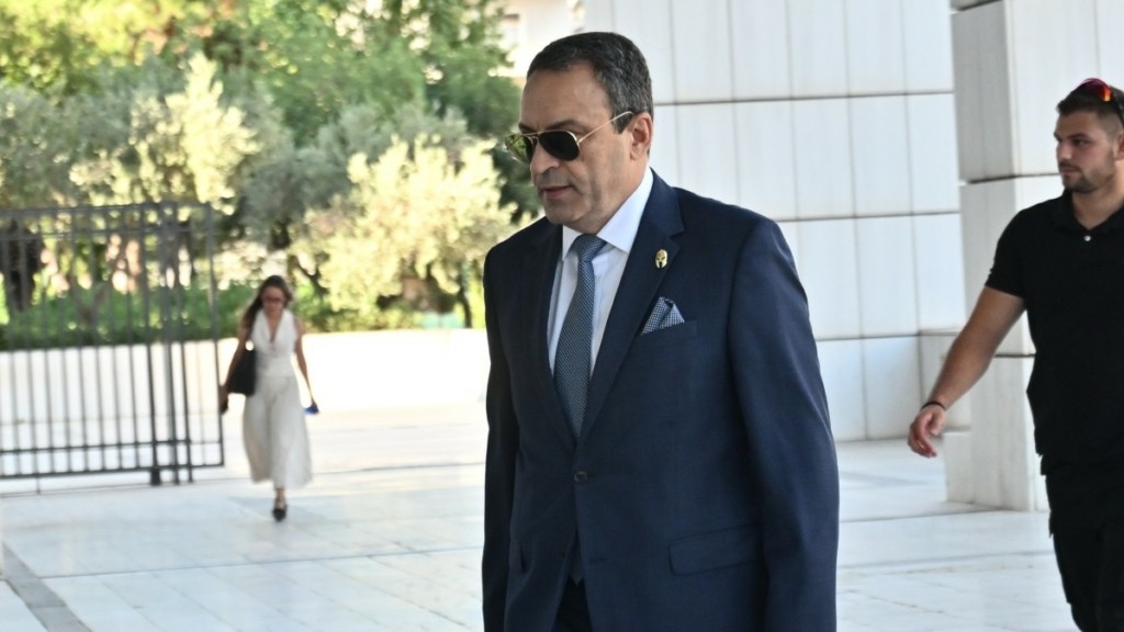 Σπαρτιάτες: Άρχισε η δίκη για την υπόθεση της εξαπάτησης εκλογέων – Αλλάζει στάση ο Στίγκας