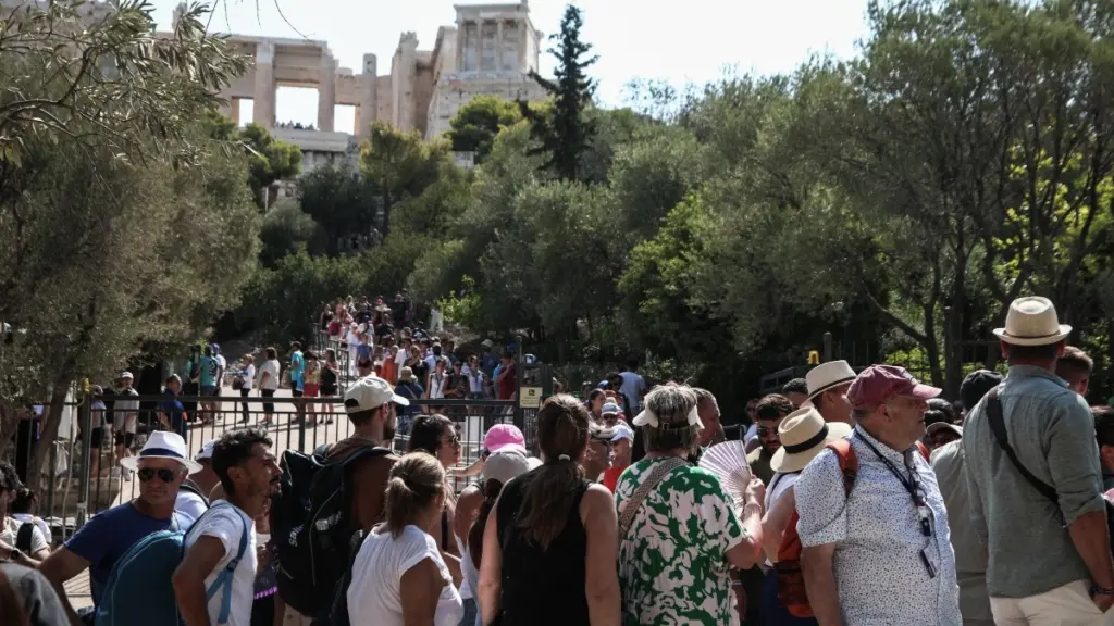 Τράπεζα της Ελλάδος: Στα 40,7 εκατ. οι ξένοι τουρίστες που επισκέφθηκαν την Ελλάδα το 2024
