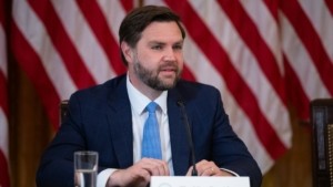 Ντι Βανς: “Η Ευρώπη πρέπει να έχει τη μερίδα του λέοντος για τις εγγυήσεις ασφαλείας προς την Ουκρανία”