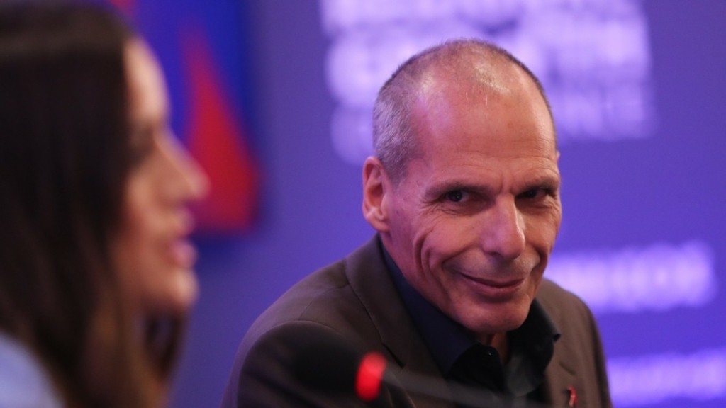 Πάτρα: «Είστε γελοία, κυρία μου» – Ο καυγάς μεταξύ Γιάνη Βαρουφάκη και δημοσιογράφου σε συνέδριο (βίντεο)