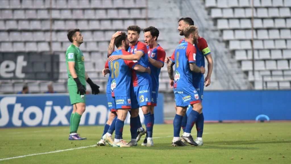 Βόλος – Λαμία 3-0: Παρέμεινε και τυπικά στη Super League