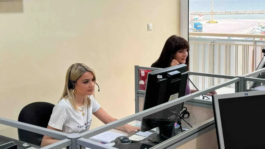 “Χαμόγελο του Παιδιού”: 17 Μαΐου – Διεθνής Ημέρα Τηλεφωνικών Γραμμών Βοήθειας για Παιδιά