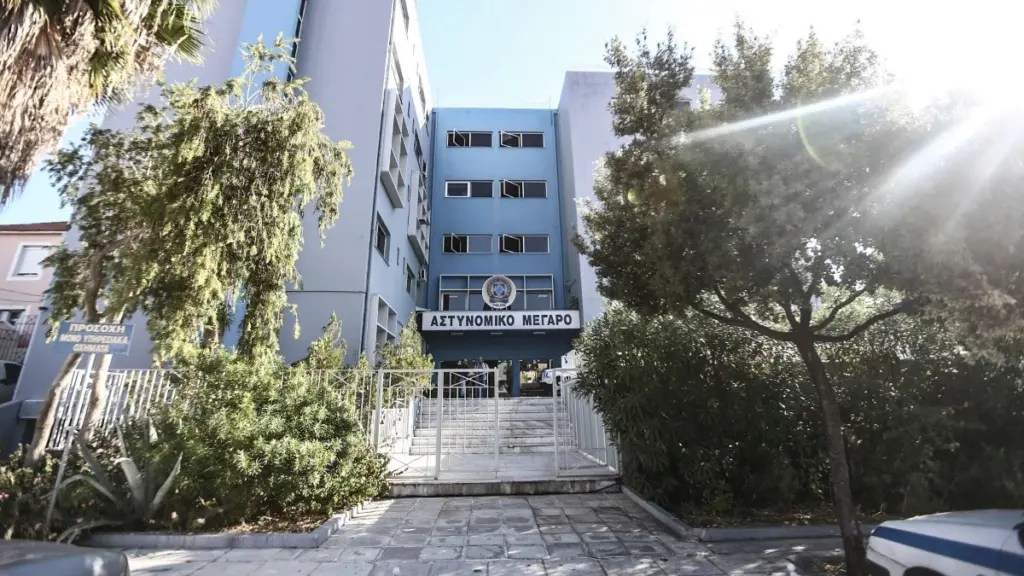 Χανιά: Πήγε στην αστυνομία για προσωπική του υπόθεση και πιάστηκε με ναρκωτικά