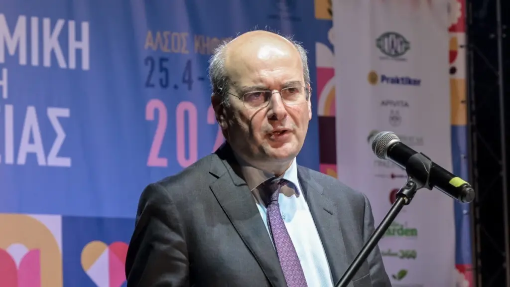 Χατζηδάκης: “Η πολιτική στον 21ο αιώνα δεν μπορεί να ασκείται με πελατειακά κριτήρια”