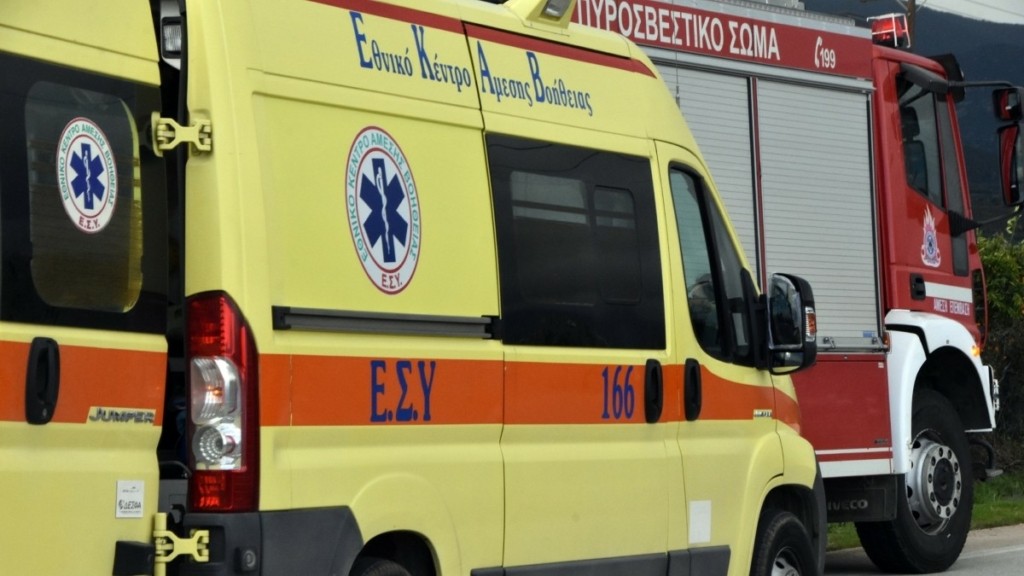 Αρτέμιδα: Άγνωστοι μαχαίρωσαν 60χρονο στο πόδι – Τον μετέφεραν δύο άτομα σε φαρμακείο
