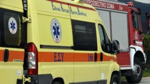 Αρτέμιδα: Άγνωστοι μαχαίρωσαν 60χρονο στο πόδι – Τον μετέφεραν δύο άτομα σε φαρμακείο