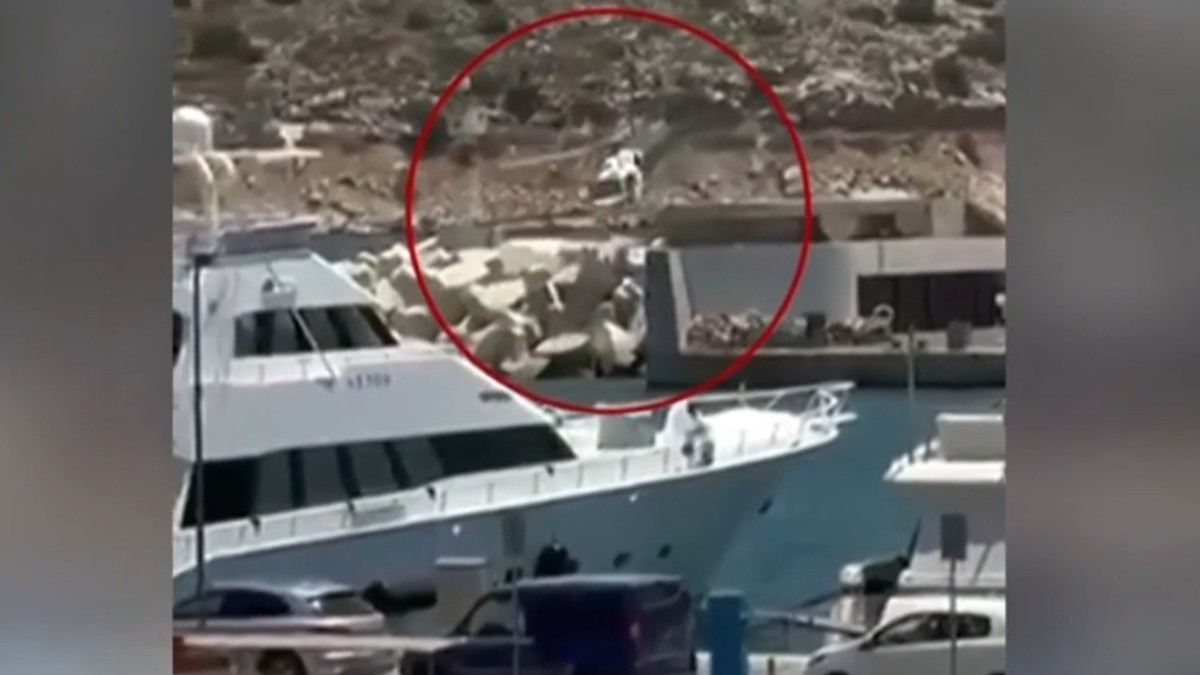 Μαρίνα Βουλιαγμένης: Συνελήφθη ο κυβερνήτης του ελικοπτέρου – Συνεχίζονται οι έρευνες για τα αίτια της πτώσης