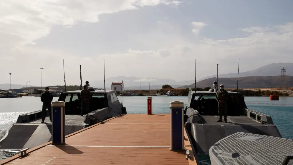 Κατασκοπευτικό θρίλερ στη Σούδα: Για ποιον δούλευε ο Αζέρος; Πώς κατάφερε να τραβήξει 5.000 φωτογραφίες της βάσης