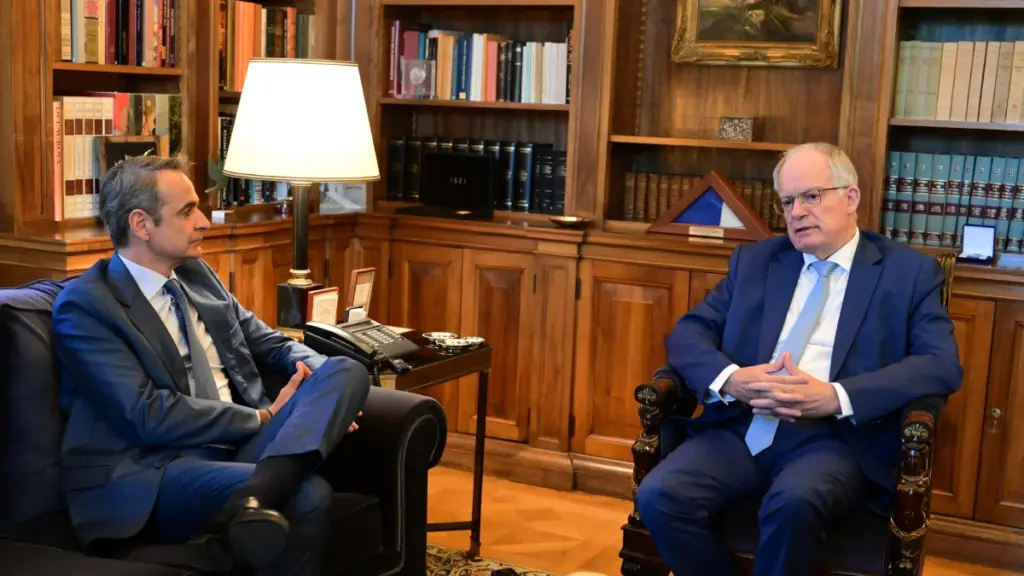 Μητσοτάκης σε Τασούλα: “Θα σταλούν πλοία του Πολεμικού Ναυτικού έξω από τη Λιβύη για ροές παράνομων μεταναστών”