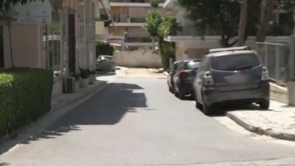 Πετρούπολη: Άφαντος ο “νταής” που έδειρε τη 46χρονη οδηγό – Έφαγα γροθιά σε σαγόνι και πρόσωπο”