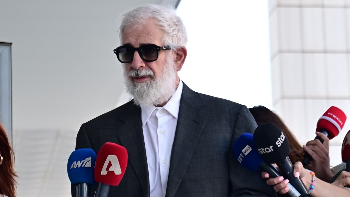 Πέτρος Φιλιππίδης