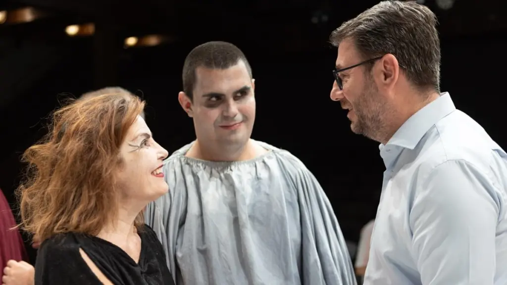 Στην παράσταση “Μήδεια” του Teatro Patologico ο Ανδρουλάκης