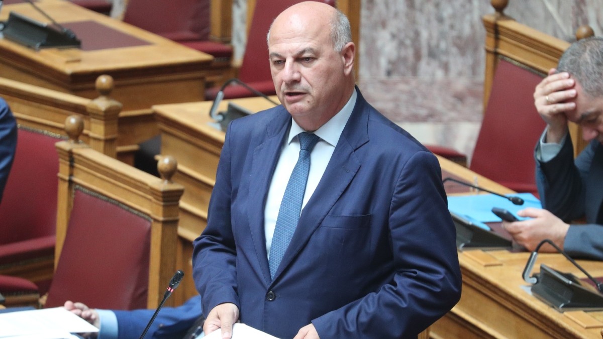 Κώστας Τσιάρας