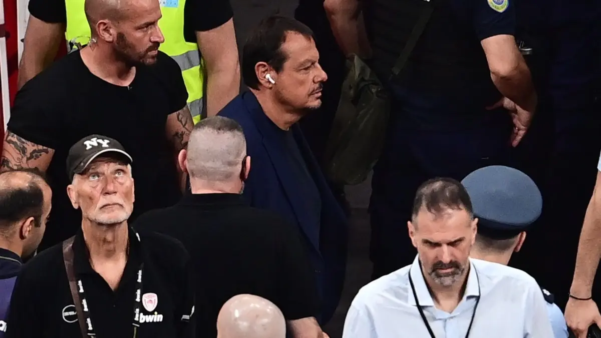 Ολυμπιακός – Παναθηναϊκός AKTOR: Με ακουστικά ο Αταμάν – Ο λόγος της κίνησής του