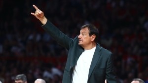 EuroBasket 2025: Ο Αταμάν προηγείται στην ψηφοφορία για τον καλύτερο προπονητή του τουρνουά – Δεύτερος ο Σπανούλης