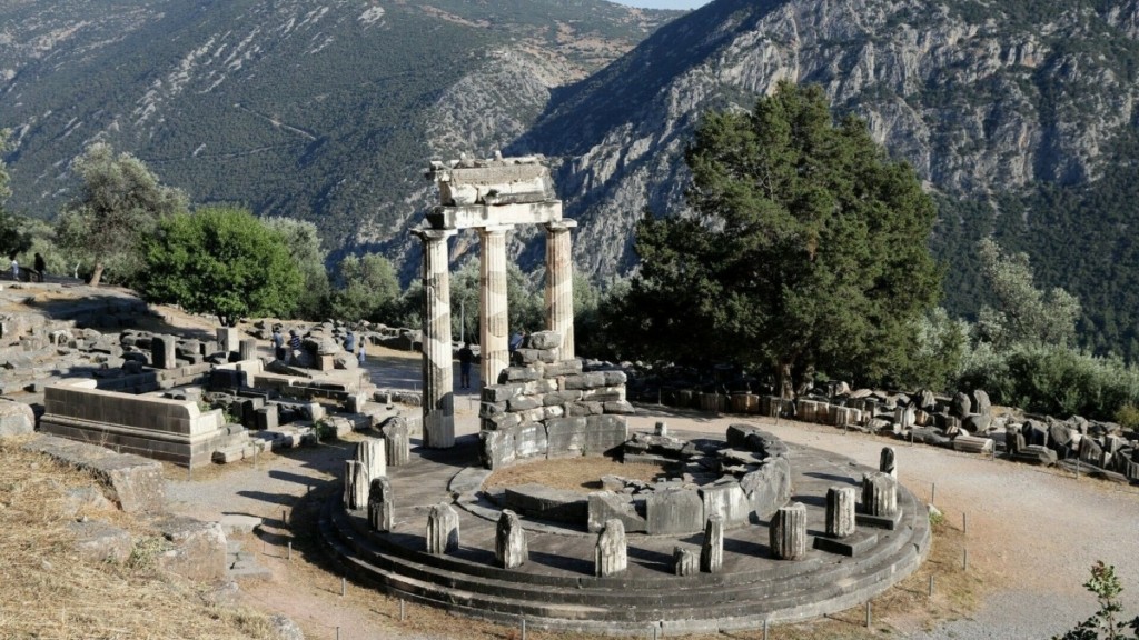 Υπουργείο Πολιτισμού: Θωράκιση του αρχαιολογικού χώρου των Δελφών από κεραυνικά πλήγματα