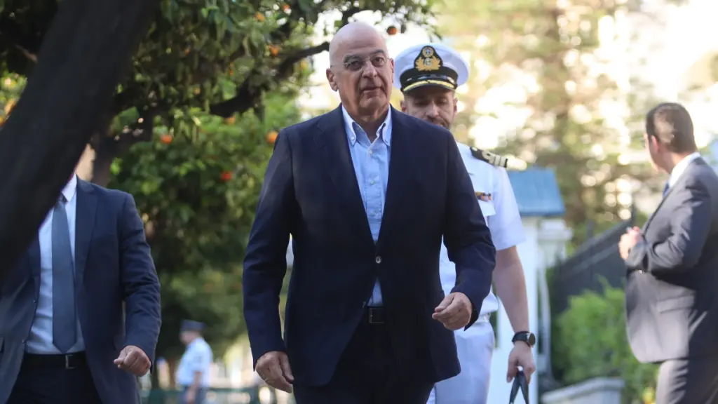 Δένδιας: “Αποτροπιασμός για την επίθεση στην Ελληνορθόδοξη εκκλησία του Προφήτη Ηλία στη Δαμασκό”