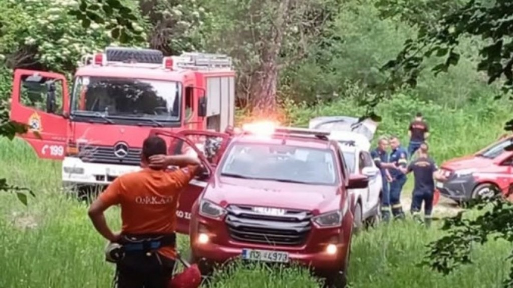 Δράμα: Συνεχίζονται οι έρευνες υπό βροχή για τον ορειβάτη που έπεσε σε γκρεμό μετά από επίθεση αρκούδας – Εντοπίστηκε σώος ο άλλος