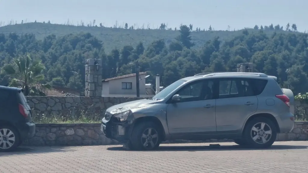 Εύβοια: Τζιπ συγκρούστηκε με μηχανή – Ένας σοβαρά τραυματίας