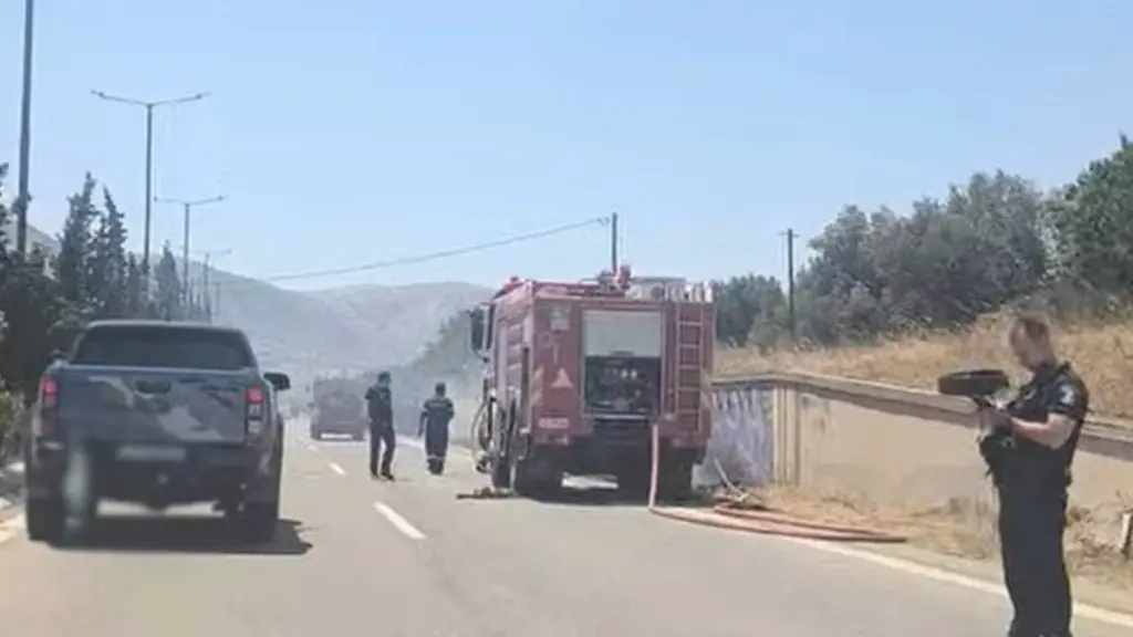 Και δεύτερη φωτιά στην Κερατέα, στην περιοχή Μπουζαλάδες