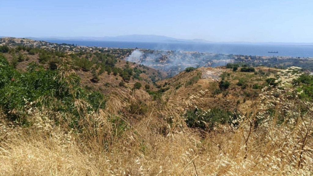 Πυρκαγιά στον Κόφινα Χίου – Σηκώθηκαν δύο ελικόπτερα – Μήνυμα από το 112