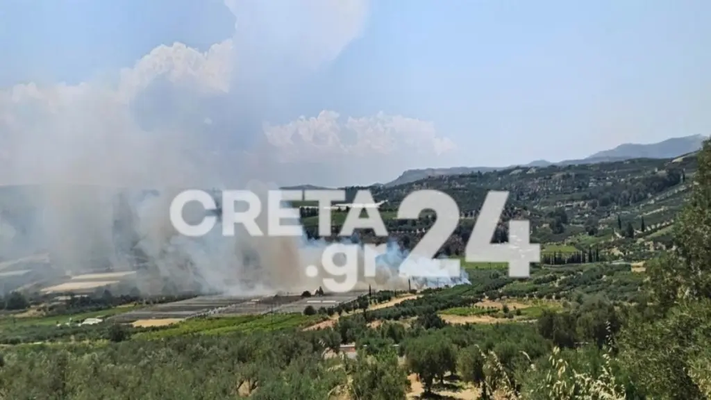 Υπό μερικό έλεγχο η πυρκαγιά στις Αρχάνες Ηρακλείου