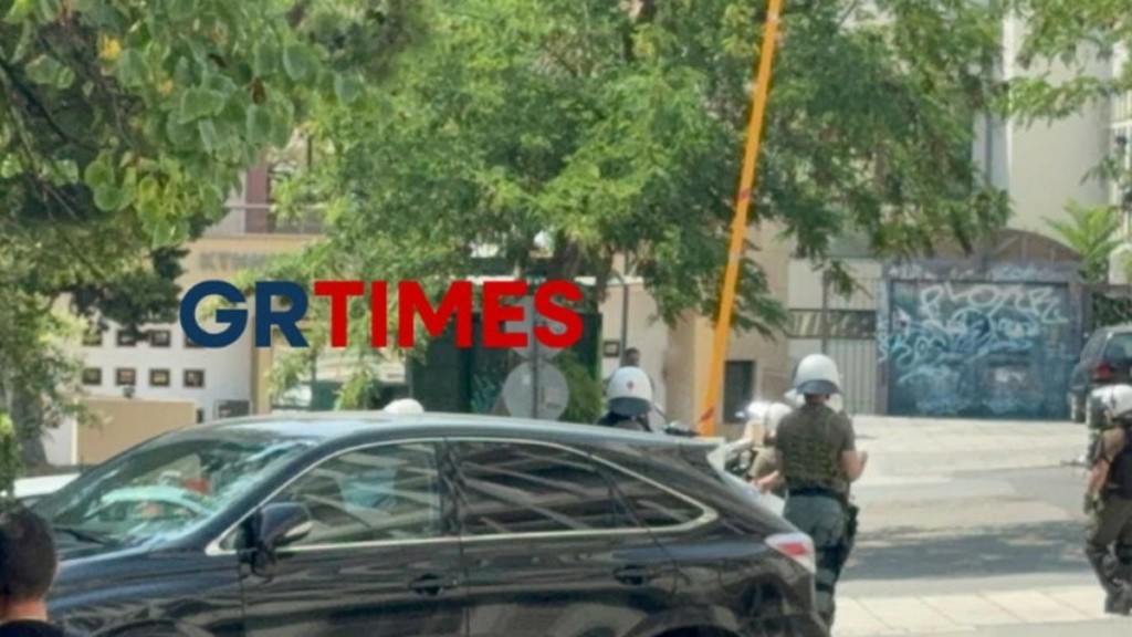 ΑΠΘ: Εκκενώθηκε η κατάληψη στο “Αυτοδιαχειριζόμενο Κυλικείο” της Ιατρικής μετά από επέμβαση της ΕΛ.ΑΣ. (Εικόνες)