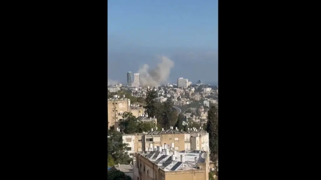 Το Ιράν απαντά στα αμερικανικά χτυπήματα – 30 τραυματίες από βαλλιστικούς πυραύλους σε Χάιφα και Τελ Αβίβ (βίντεο)