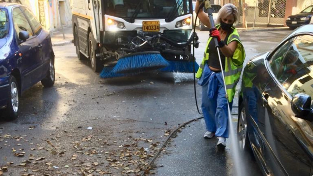 Τι απαντά ο Δήμος Διονύσου για την καταγγελία στο DEBATER για τα απαρχαιωμένα συνεργεία καθαρισμού και τις διπλοβάρδιες