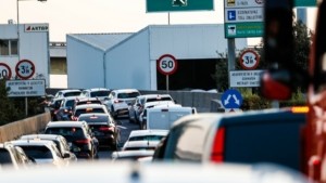 Κίνηση τώρα: Απέραντο “πάρκινγκ” ο Κηφισός – Ποιοι άλλοι δρόμοι είναι απροσπέλαστοι
