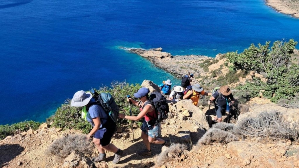 Κρήτη: Γκρουπ τυφλών ορειβατών διέσχισαν τα Λευκά Όρη (φωτογραφίες)